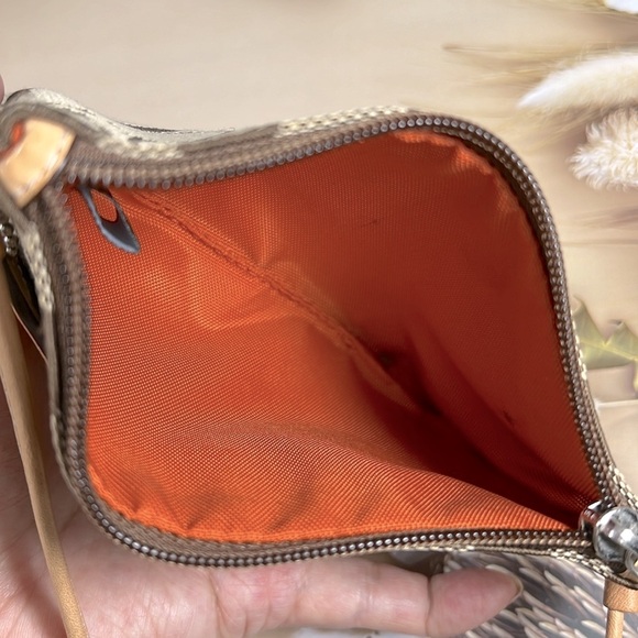 🌺 COACH KHAKI SIGNATURE C WRISTLET COIN BAG - Picture 5 of 6